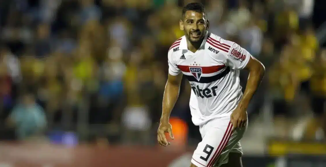 Ex-jogador do São Paulo anuncia aposentadoria