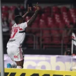 Ex-atacante do São Paulo é anunciado pelo Fluminense