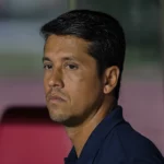 "Não temos treinador", Müller rasga o verbo sobre Thiago Carpini