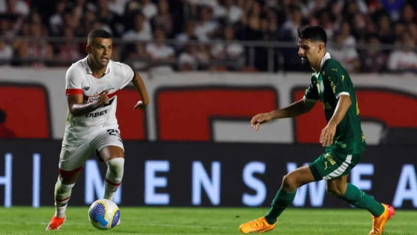 Alisson e Alan Franco se destacam defensivamente contra o Palmeiras