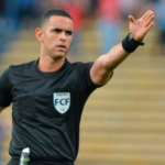 Árbitro de São Paulo e Cobresal já foi ameaçado de morte e fez gol no Campeonato Colombiano