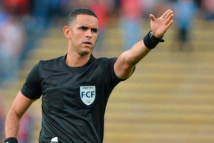 Árbitro de São Paulo e Cobresal já foi ameaçado de morte e fez gol no Campeonato Colombiano