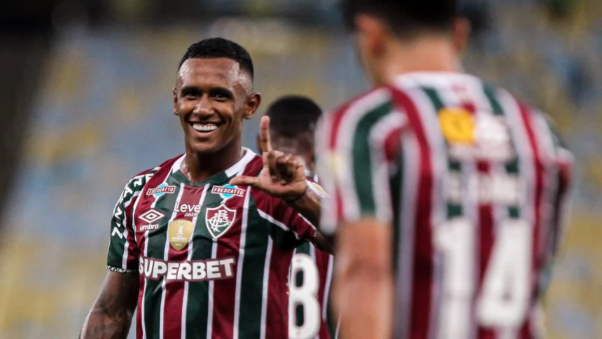 Ex-São Paulo marca, dá assistência e é destaque pelo Fluminense na Libertadores