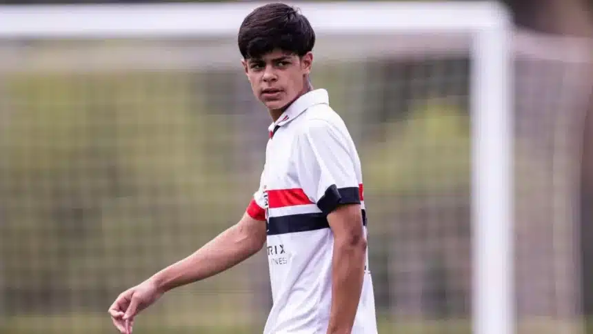 Jovem empresariado por Hernanes e Miranda deixa a base do São Paulo