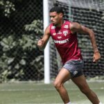 Ruan tem dores no joelho direito e segue como desfalque do São Paulo