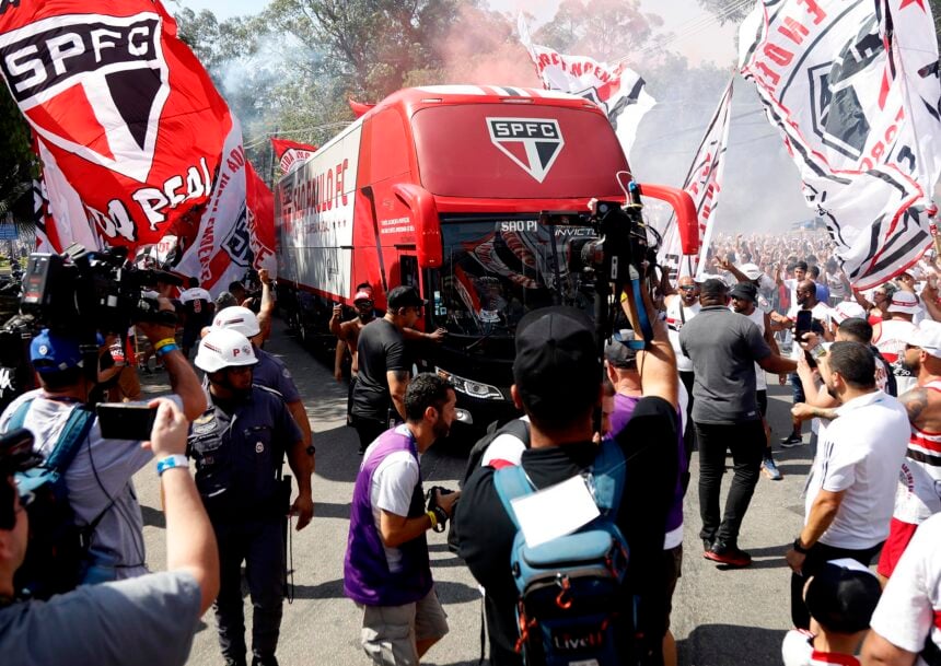 CASA LOTADA! São Paulo vende mais de 30 mil ingressos para o retorno do Morumbis