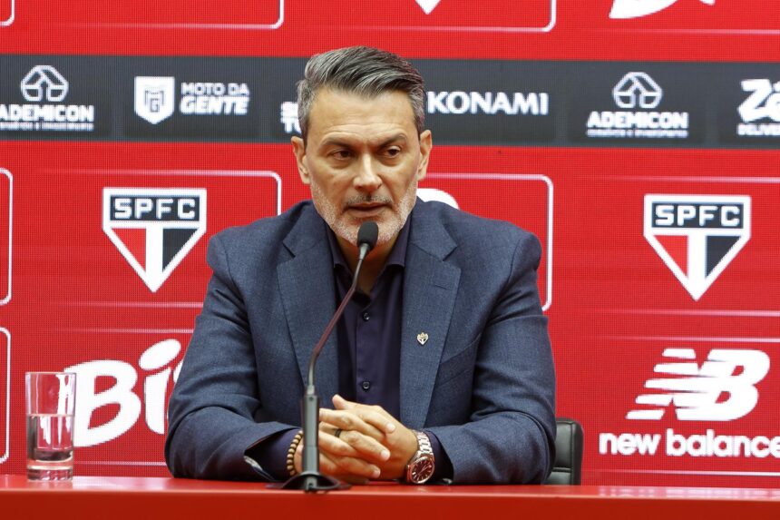 São Paulo mantém Rui Costa no cargo apesar da pressão 1 São Paulo mantém Rui Costa no cargo apesar da pressão